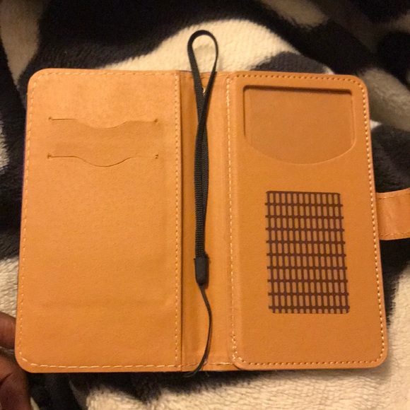 Phone case - Picture 2 of 4